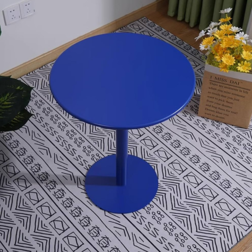 Table d’appoint de canapé de style crème – table ronde chic pour salon, chambre ou coin thé, design simple et luxe discret